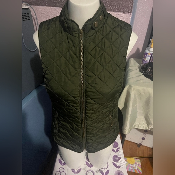 Zenana Outfitters Jackets & Blazers - Forest Green Zip-Up Vest NWOT